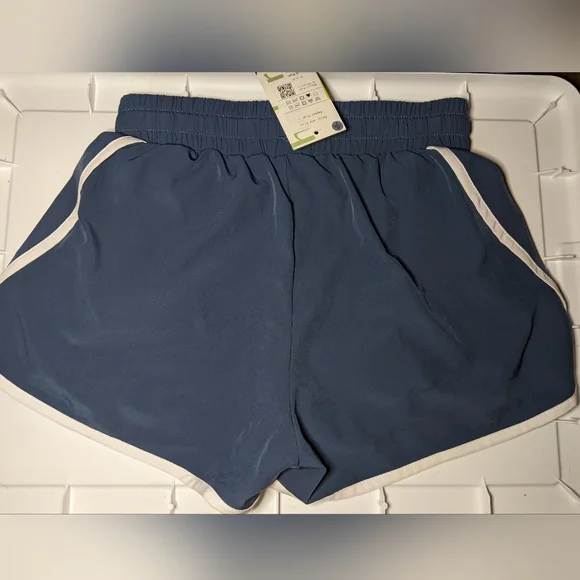 [NWT] Halara - High-Rise Contrast Trim 2.5" Shorts | Large | Aegean Blue - Picture 12 of 13